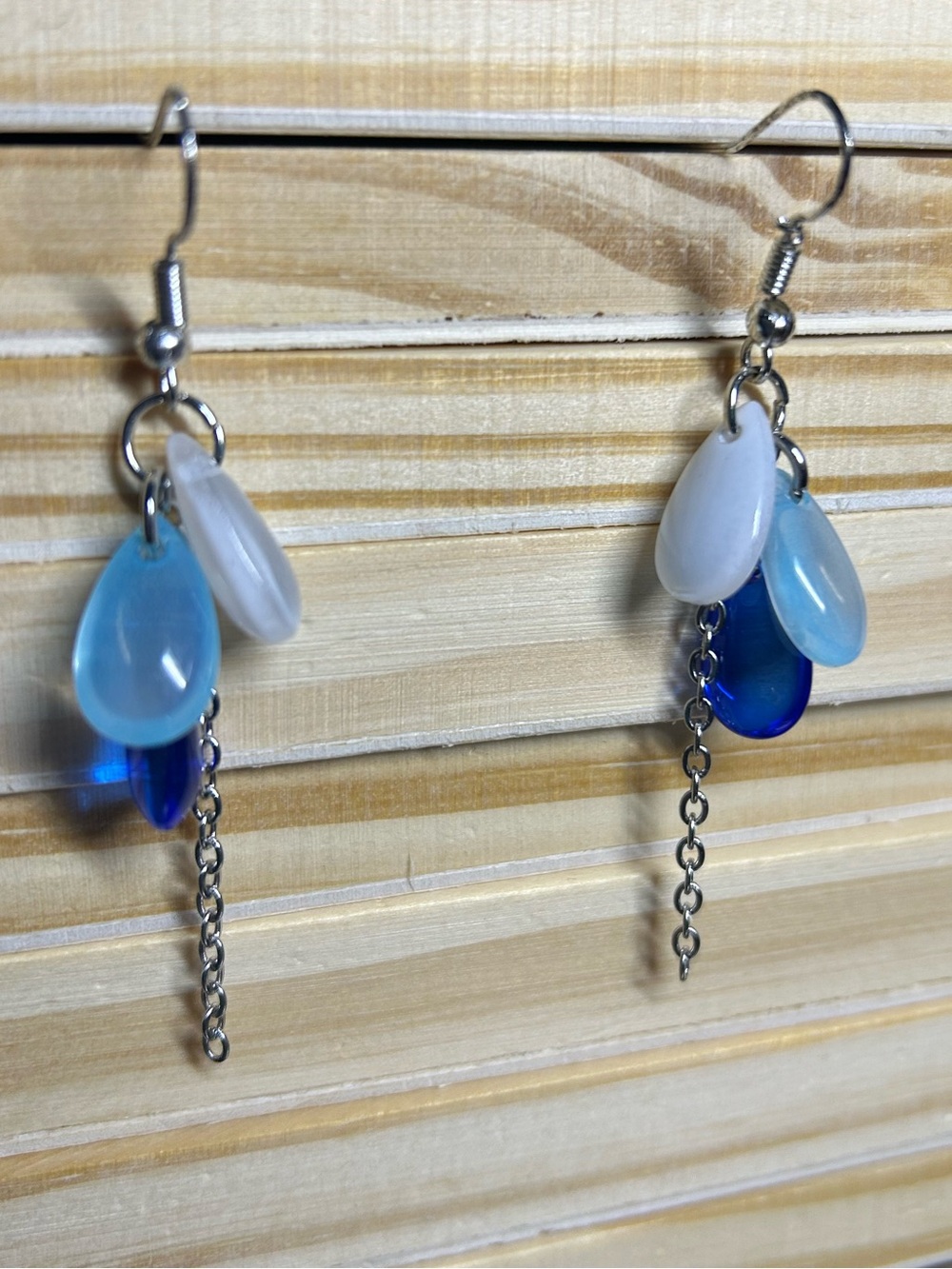 3/$25 Dainty Blue & White Glass Teardrop Dangle Earrings - Picture 5 of 7